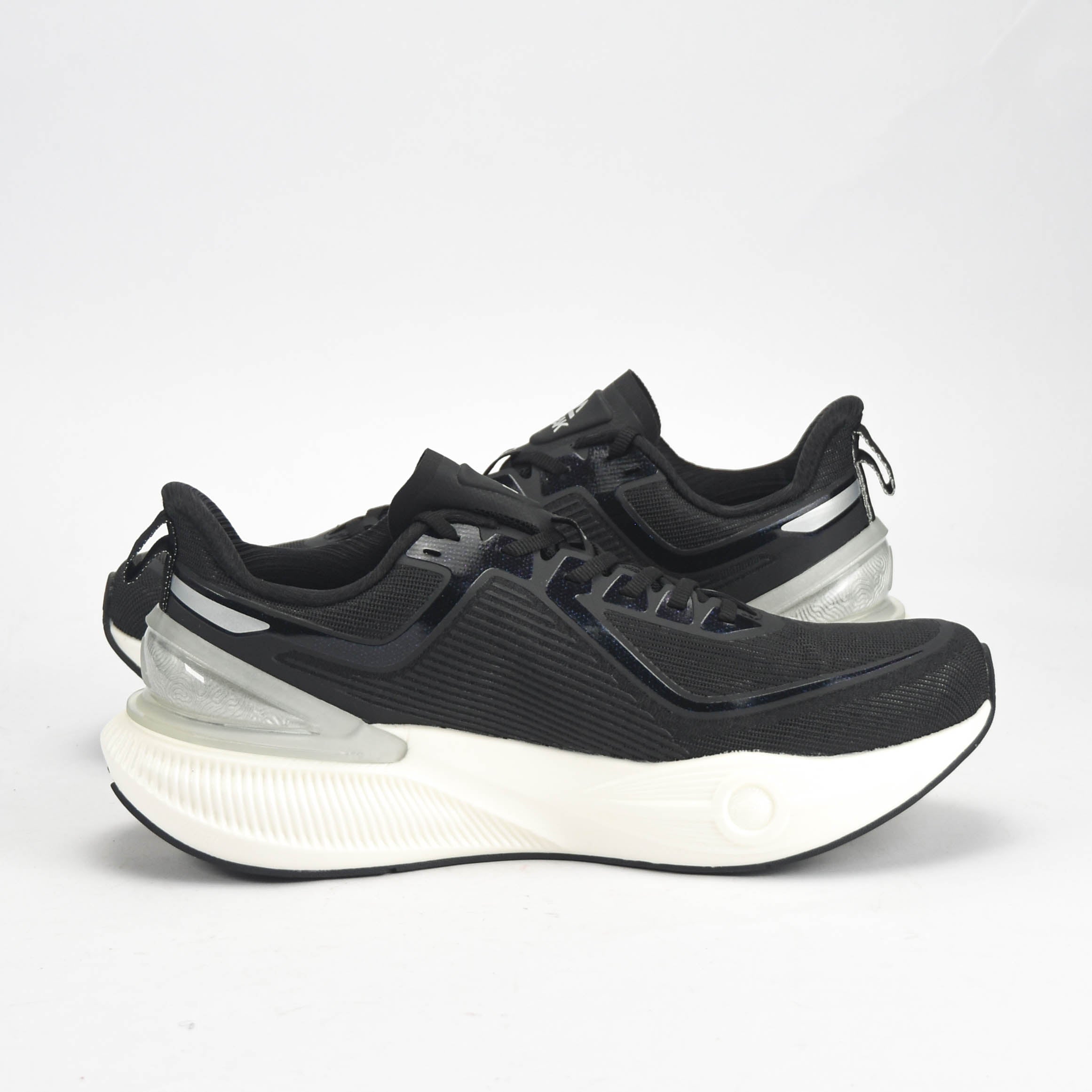 PEAK SHOES