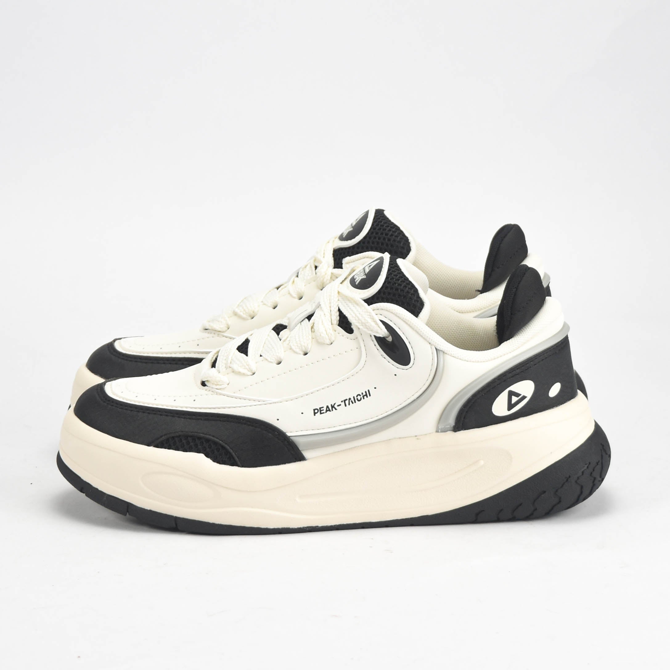 PEAK SHOES