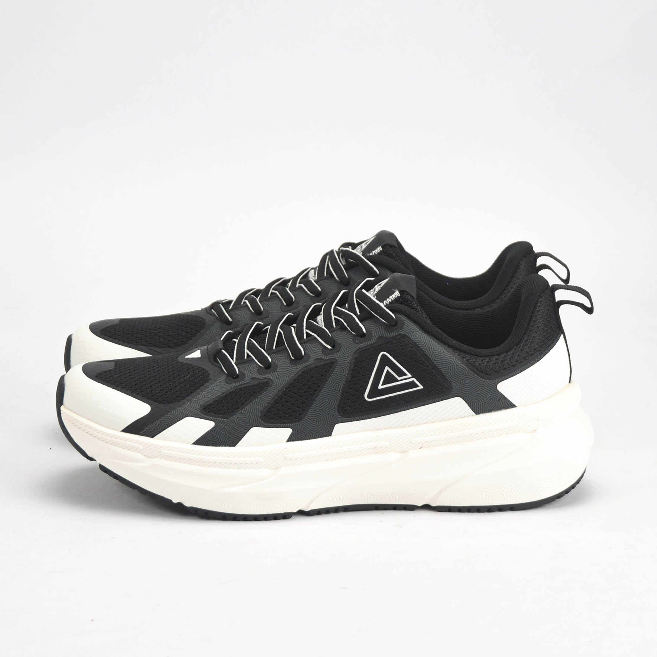 PEAK SHOES
