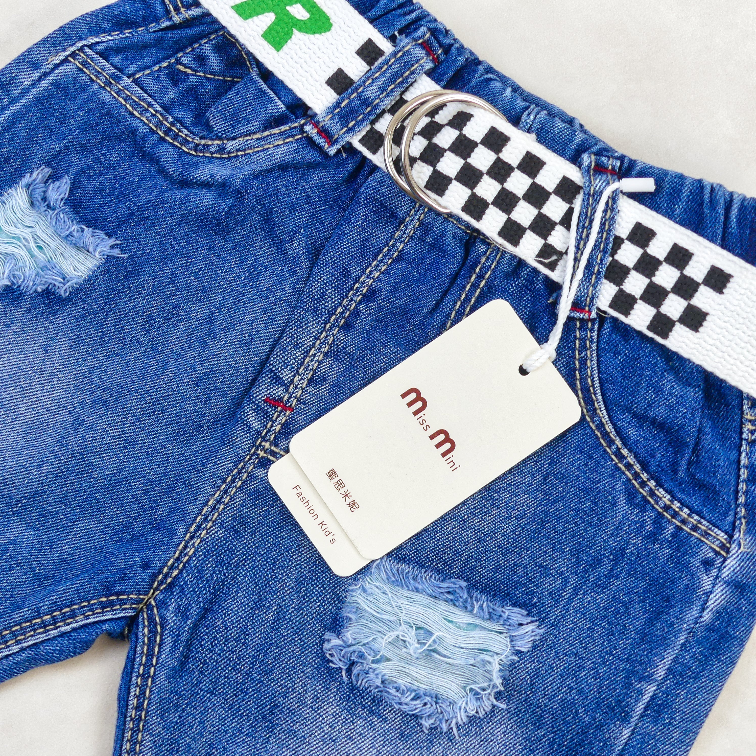 SHORT JEANS bleu MOTIF DAME