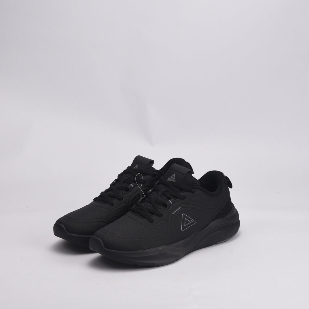 PEAK FOOTWEAR