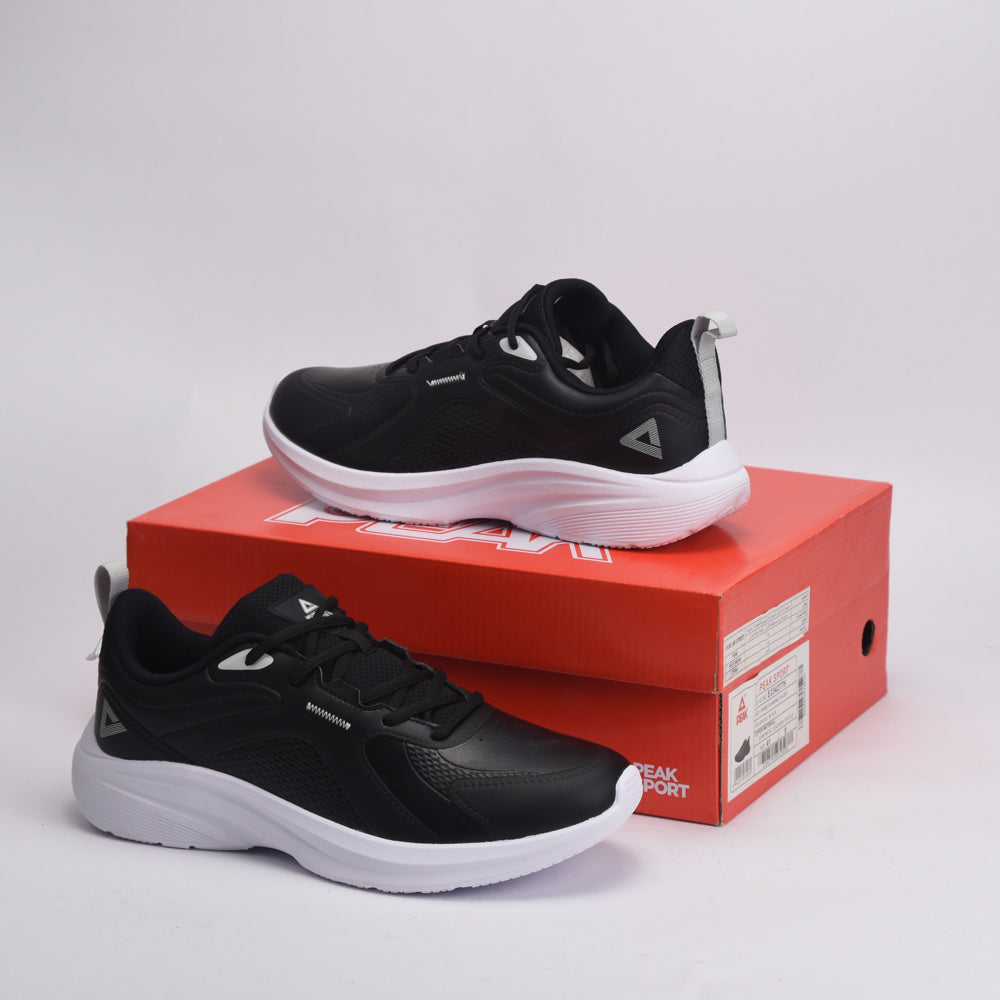PEAK FOOTWEAR