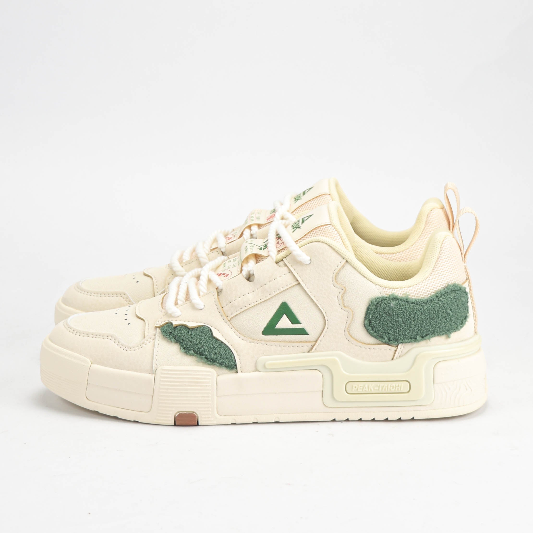 PEAK SHOES