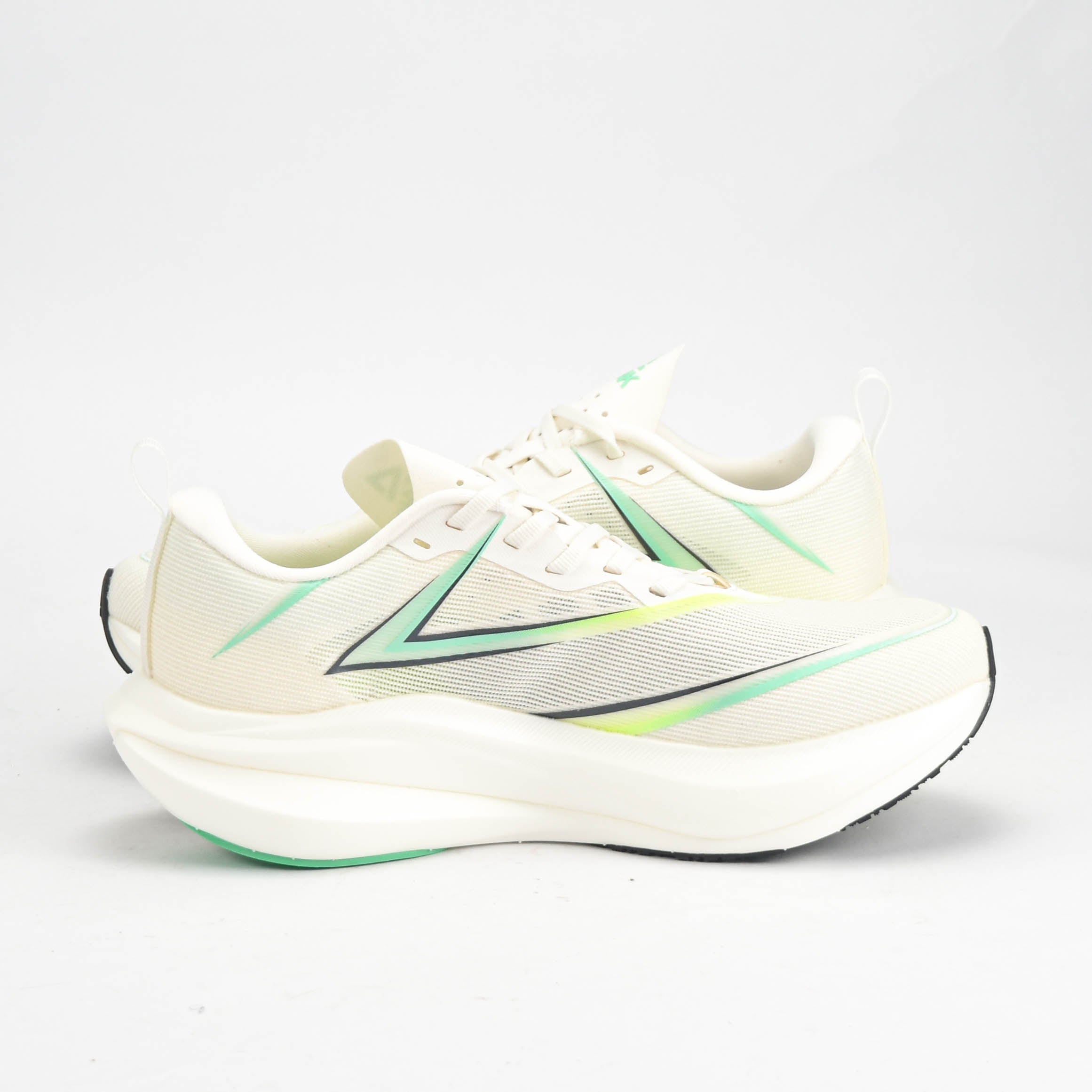 PEAK SHOES