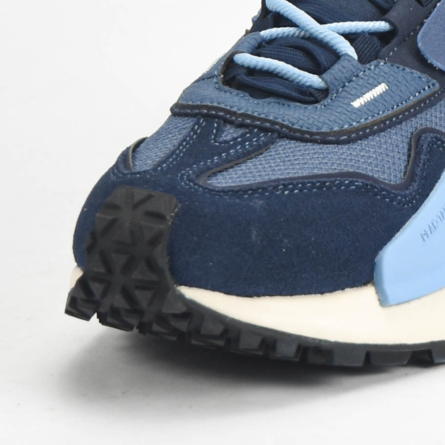 PEAK SHOES