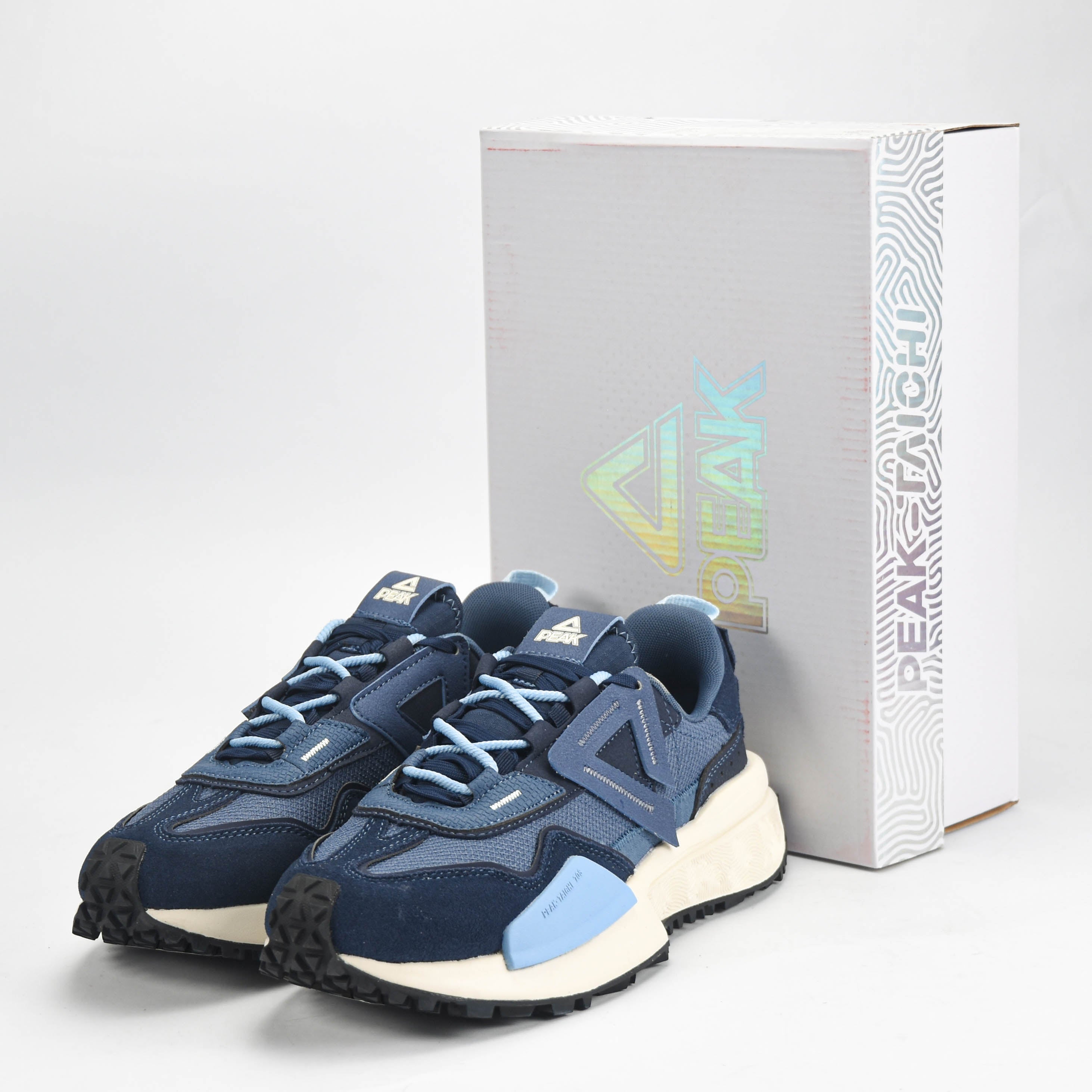 PEAK SHOES