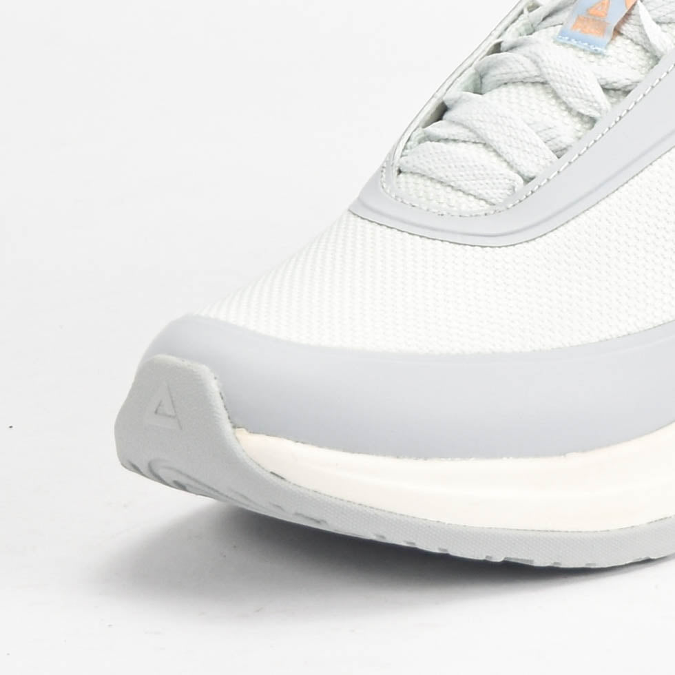 PEAK SHOES