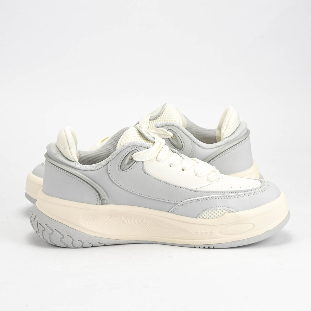 PEAK SHOES