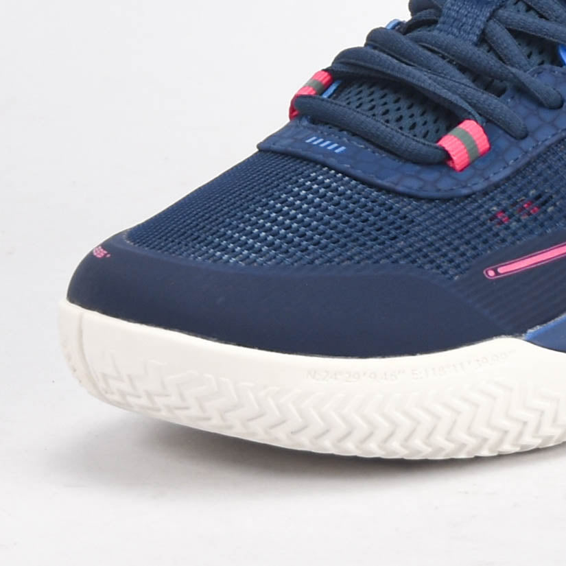 PEAK SHOES