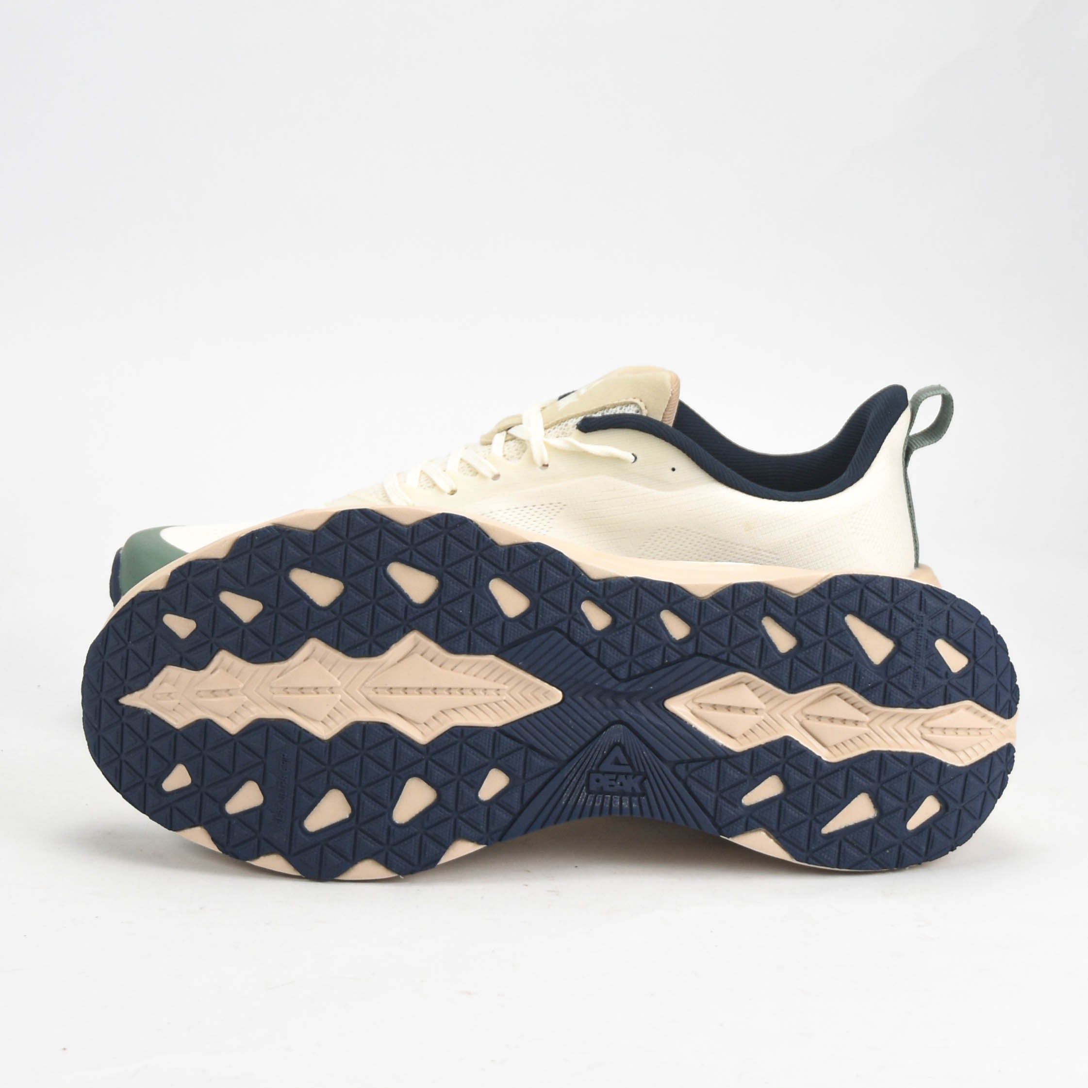 PEAK SHOES