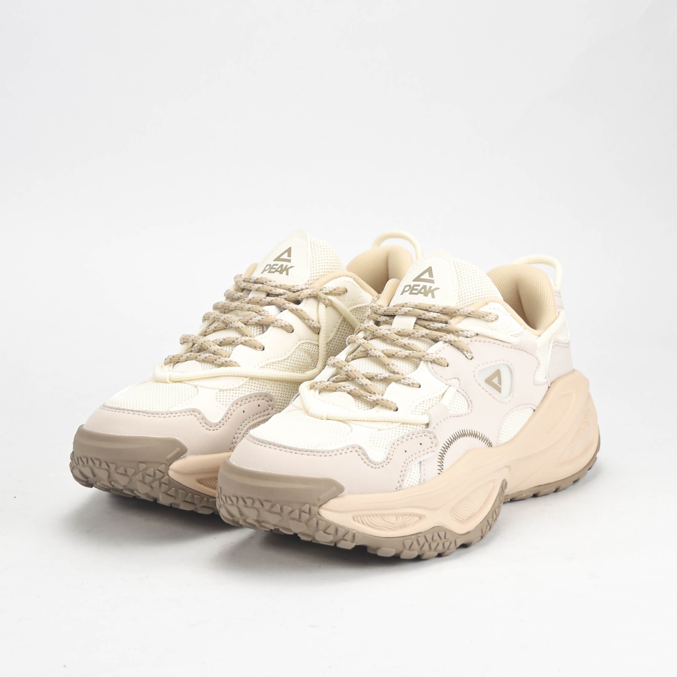 PEAK SHOES