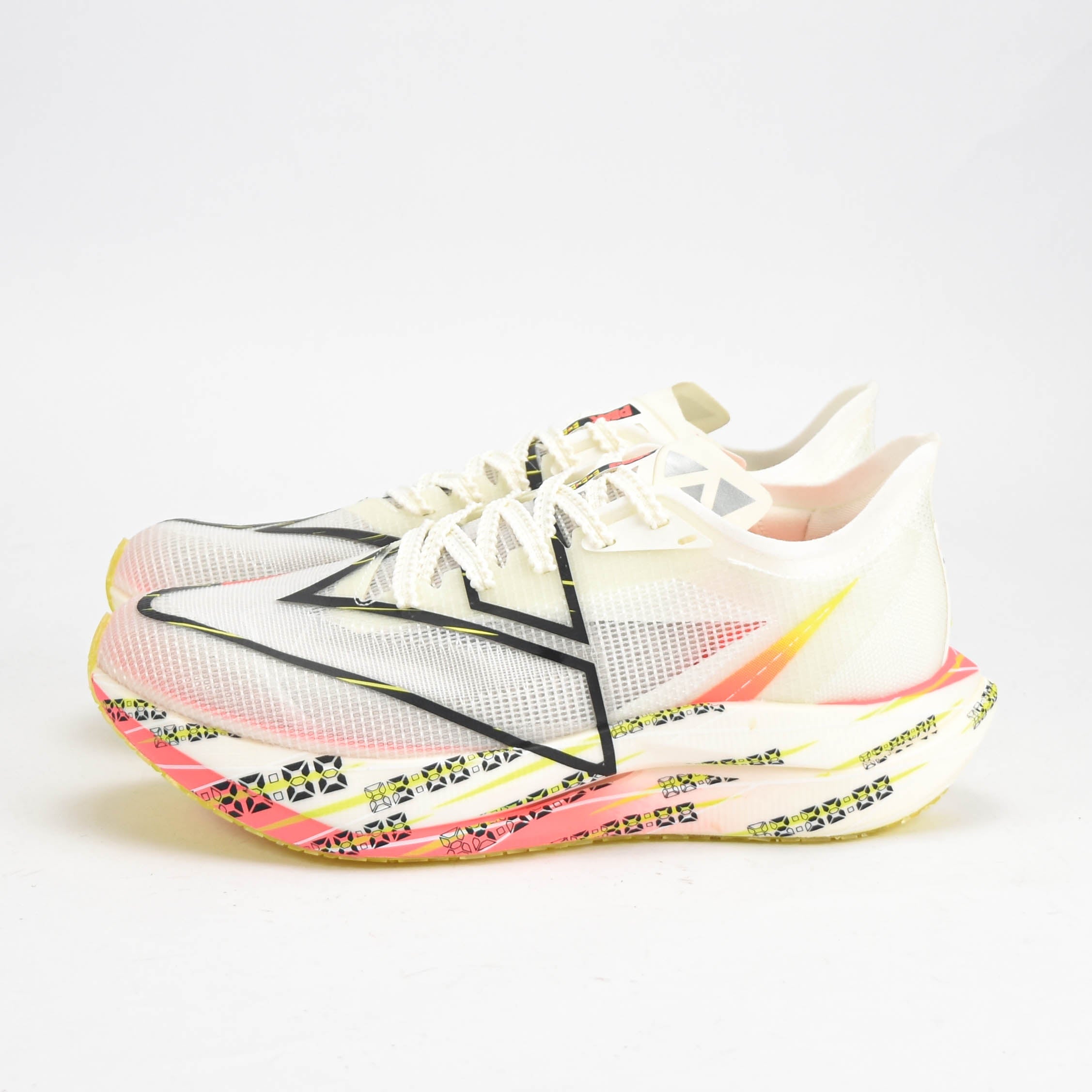 PEAK SHOES