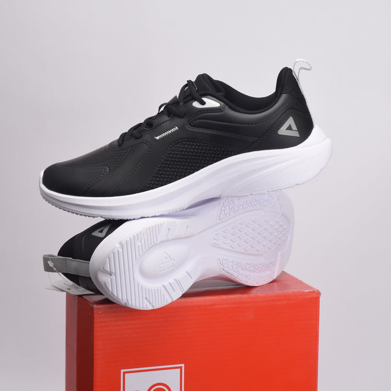 PEAK FOOTWEAR