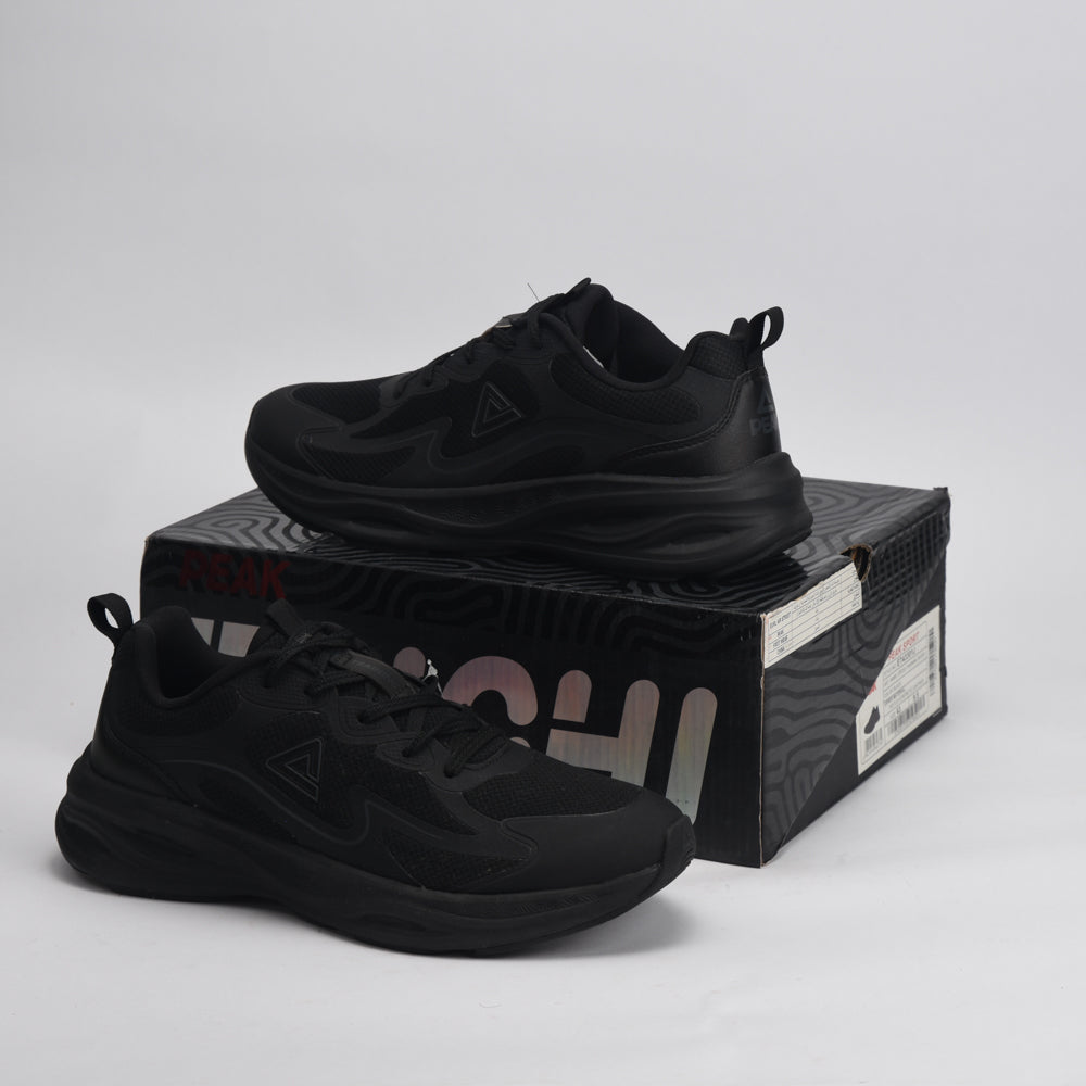 PEAK FOOTWEAR