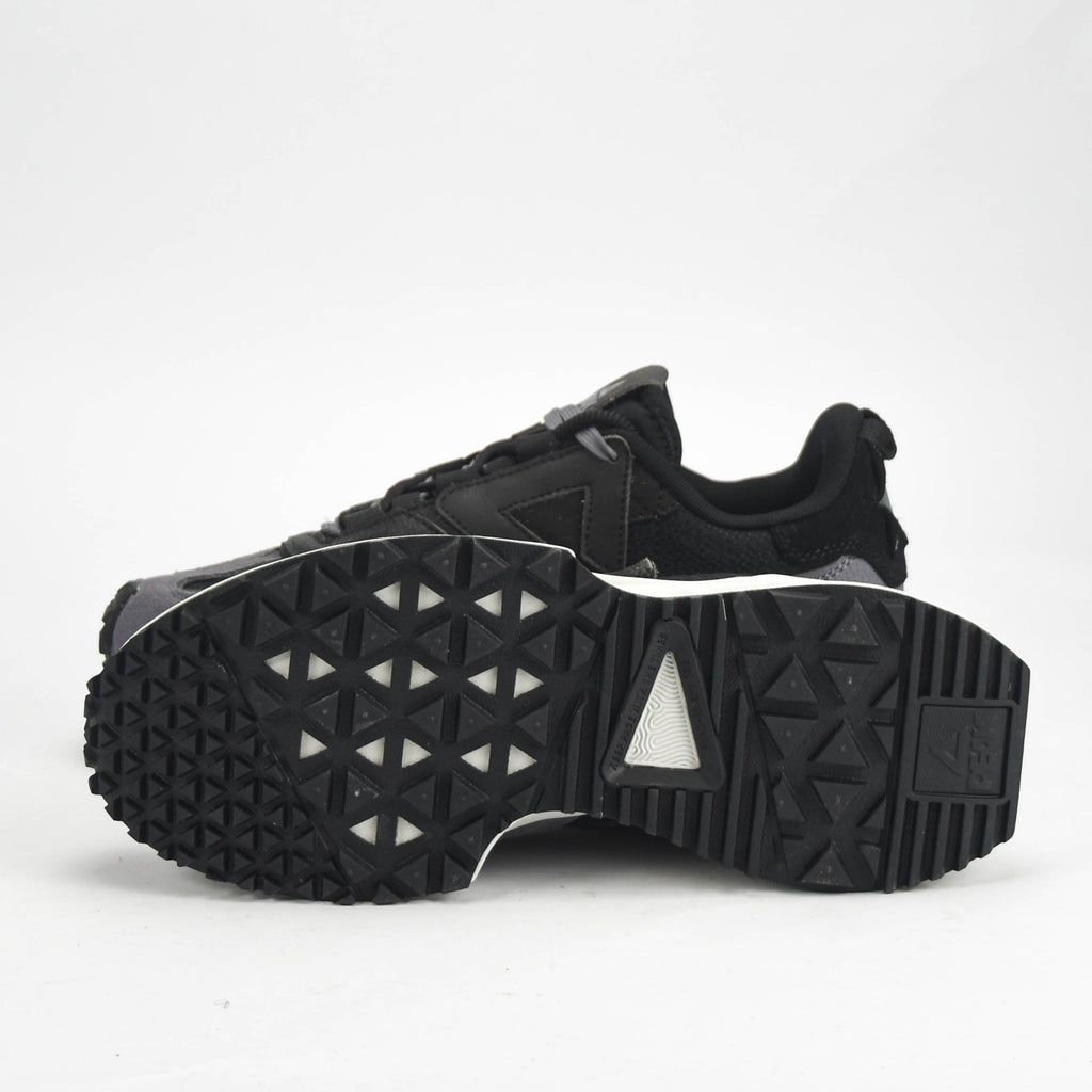 PEAK SHOES