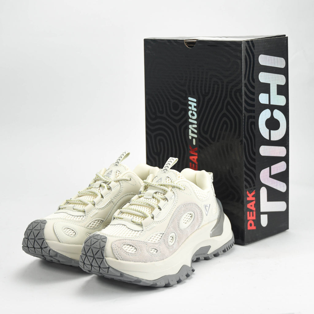 PEAK SHOES