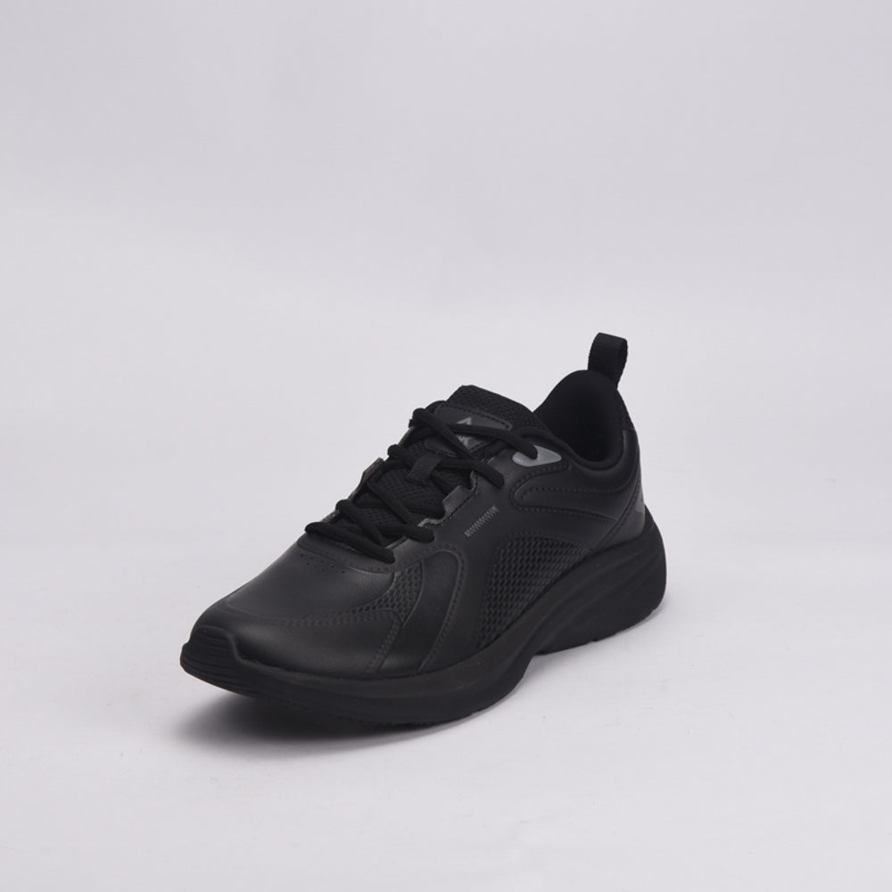 PEAK FOOTWEAR