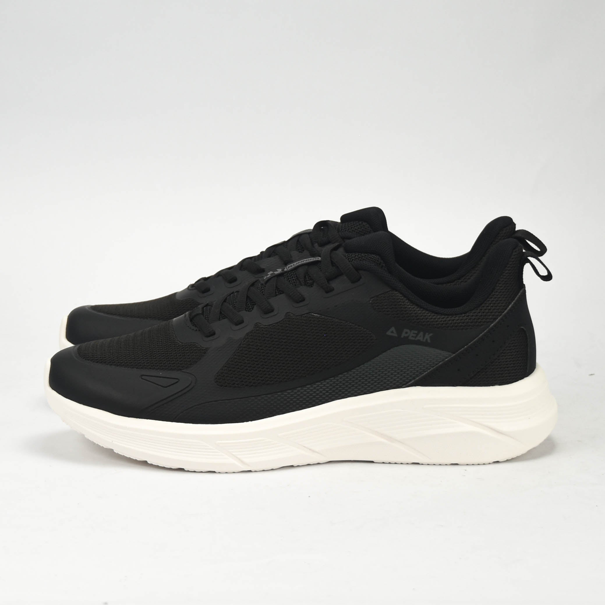 PEAK SPORTS SHOES