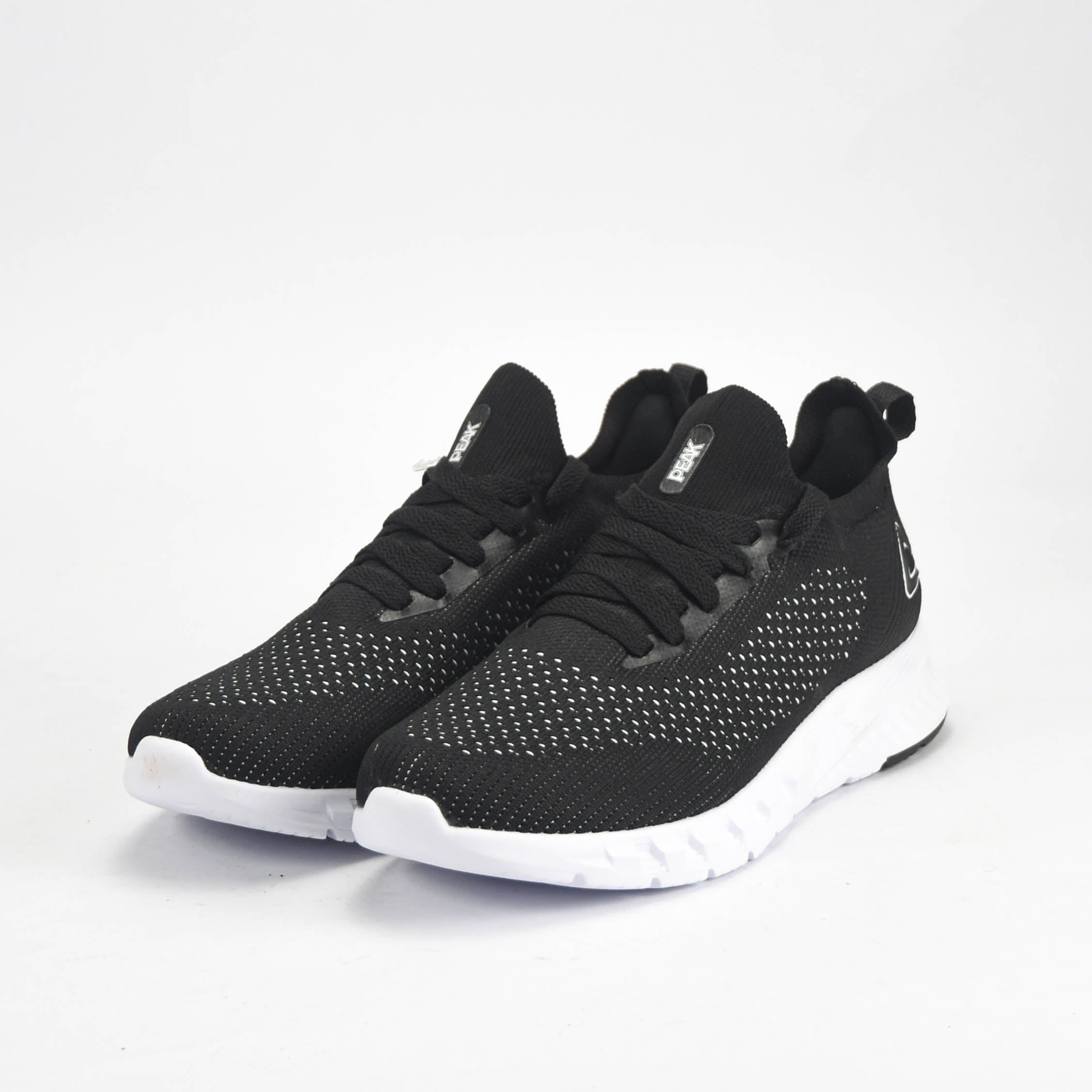 PEAK SHOES