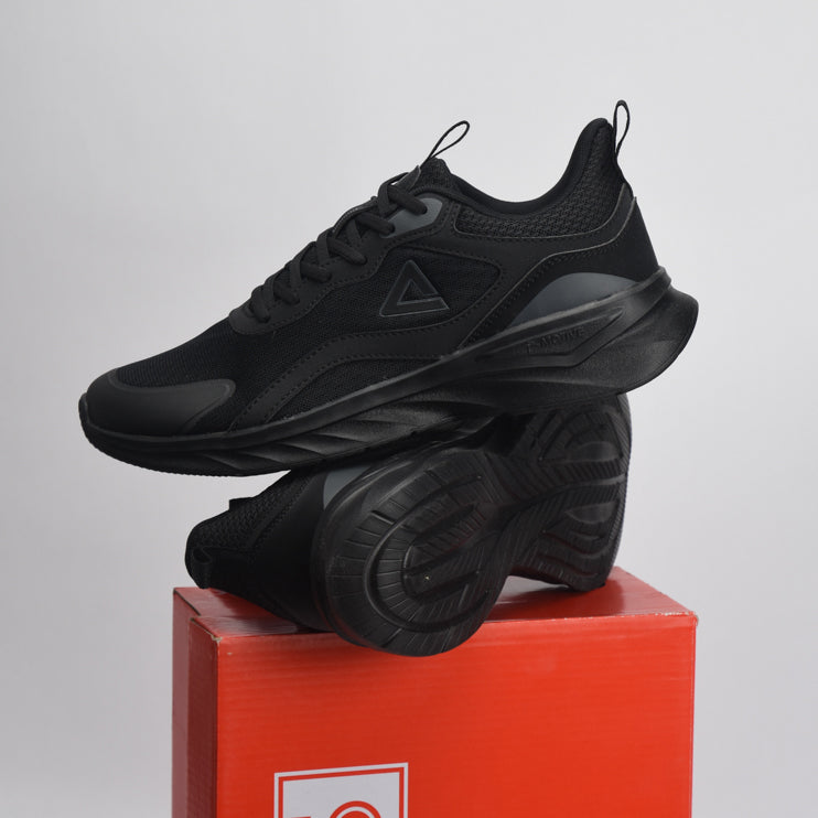 PEAK FOOTWEAR