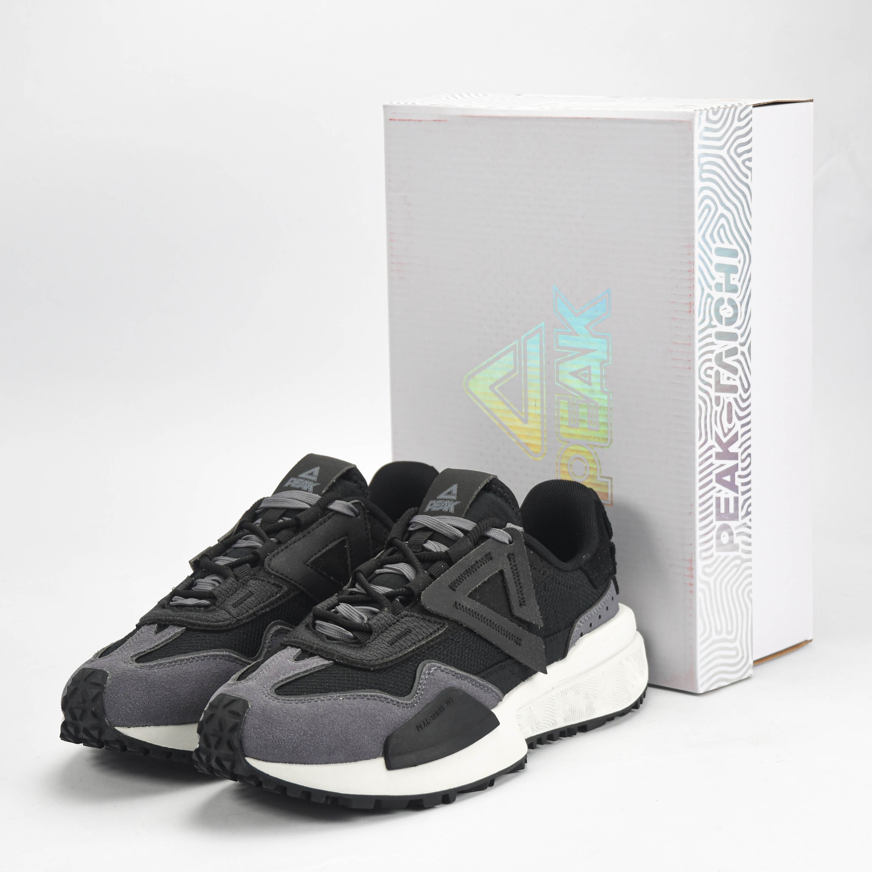 PEAK SHOES