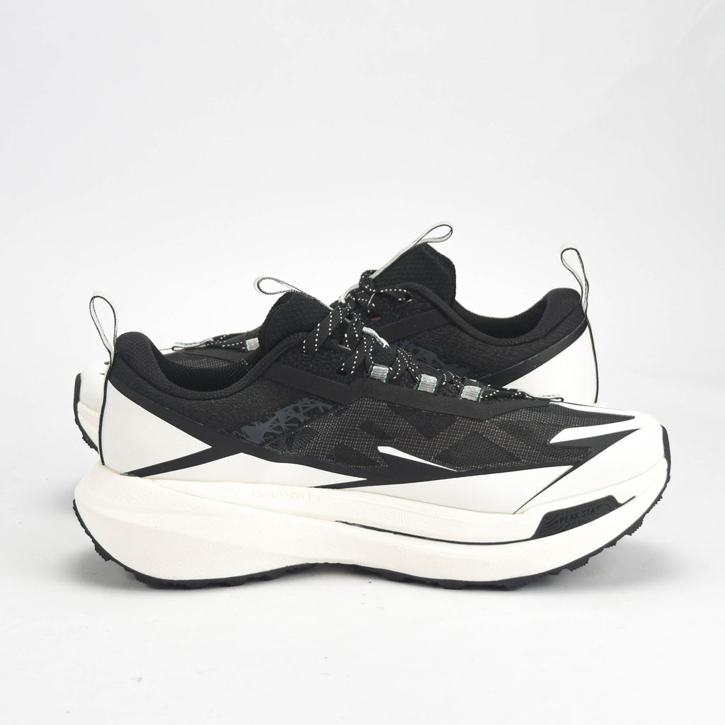 PEAK SHOES